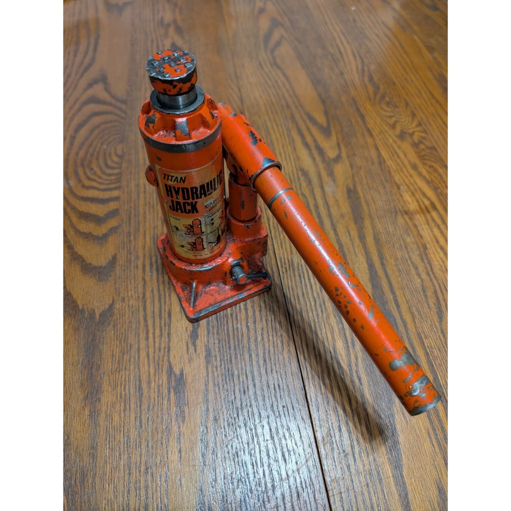 Vintage Titan 12 Ton Hydraulic Shorty Bottle Jack